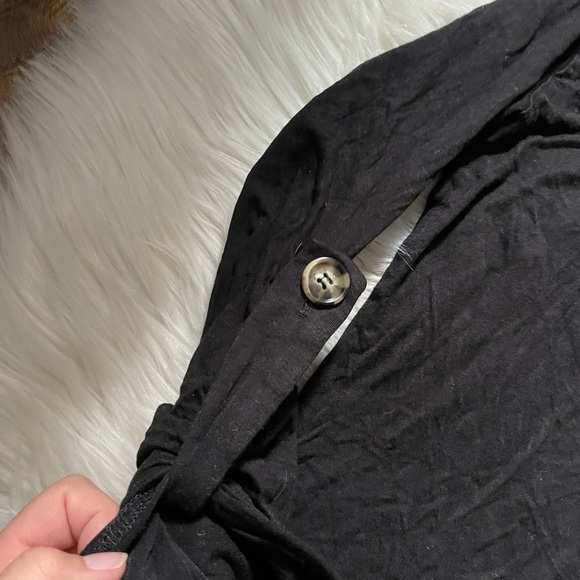 LULU’S Smitten Black Three Quarter Sleeve V Neck Top - Picture 3 of 4